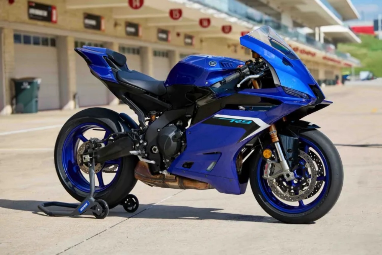 2025 Yamaha R9