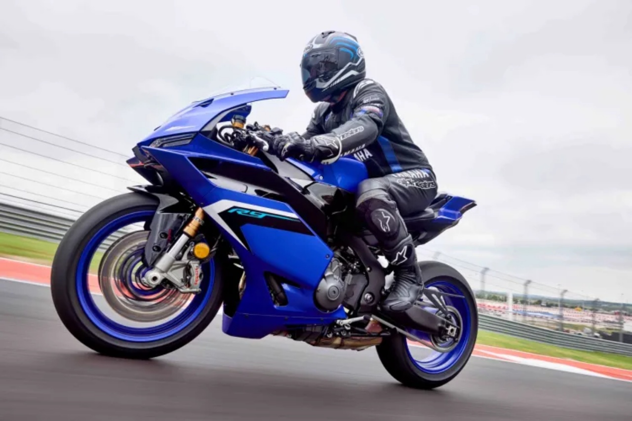 2025 Yamaha R9