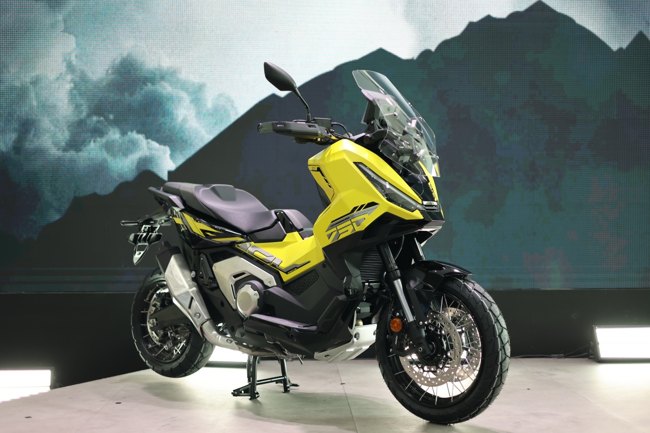 2025 New Honda X-ADV