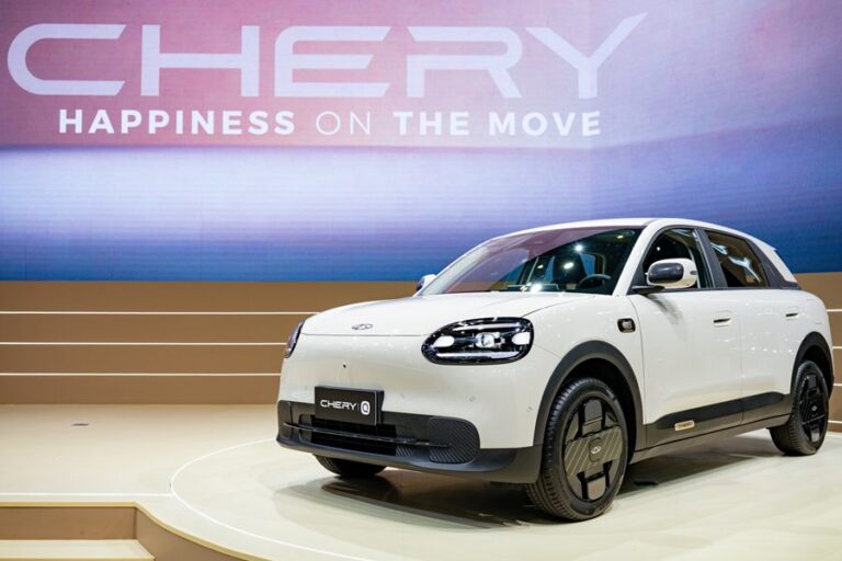 เชอรี ประเทศไทย ปล่อยหมัดเด็ดมัดใจคนไทยด้วยการเปิดตัว Chery Q ที่ “ครบ-คุ้ม” ที่สุดในเซกเมนต์ พร้อมส่ง Chery V23 สีใหม่ ในงานมอเตอร์โชว์ 2026