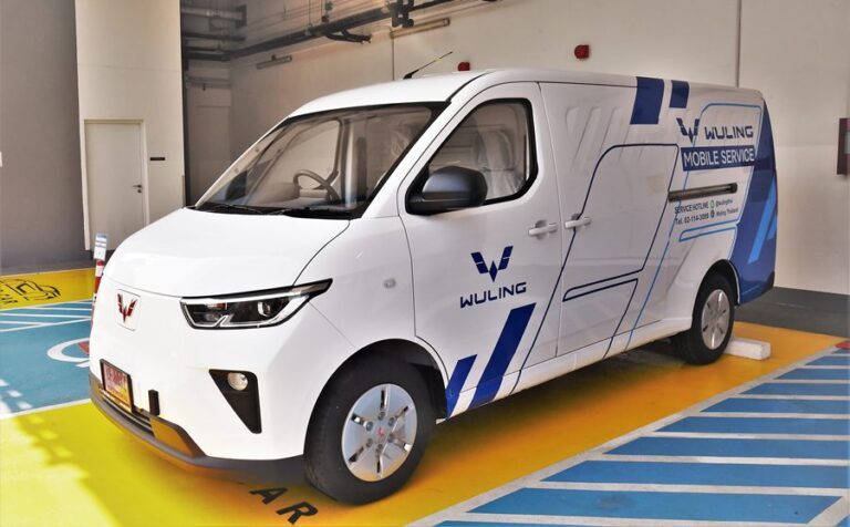 วู่หลิง สร้างปรากฏการณ์ในตลาดรถยนต์ไฟฟ้าเชิงพาณิชย์ ด้วยการเปิดตัว Porta EV ที่ออกแบบมาเพื่อปฏิวัติการขนส่งสินค้าในประเทศไทย ท่ามกลางภาวะวิกฤตราคาน้ำมัน ด้วยน้ำหนักบรรทุก 1.2 ตัน และระยะทางวิ่ง 400 กม.